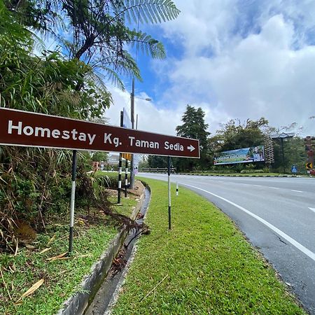 Aiza Homestay Opposite Abang Strawberry Taman Sedia Tanah Rata Buitenkant foto