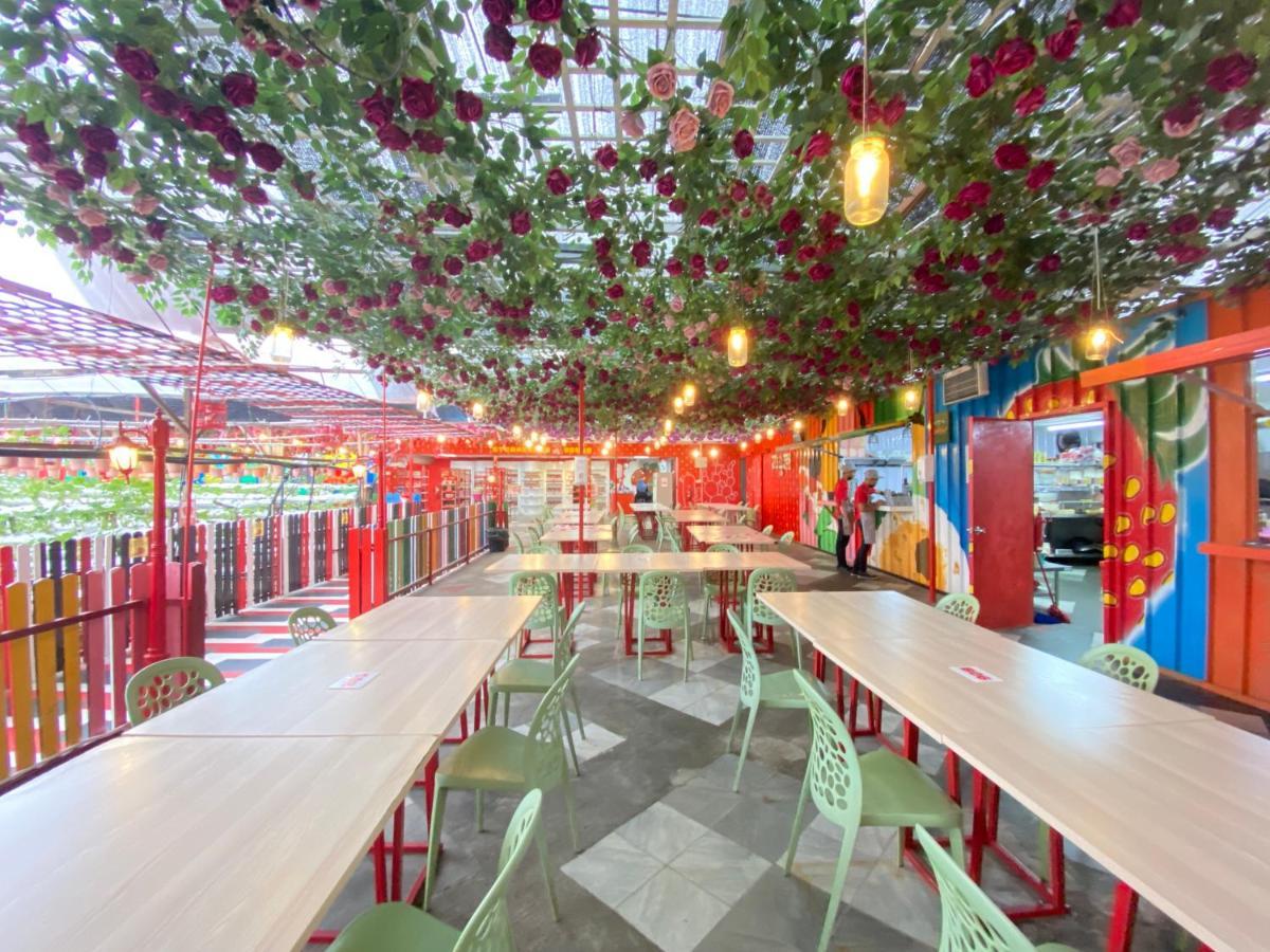 Aiza Homestay Opposite Abang Strawberry Taman Sedia Tanah Rata Buitenkant foto