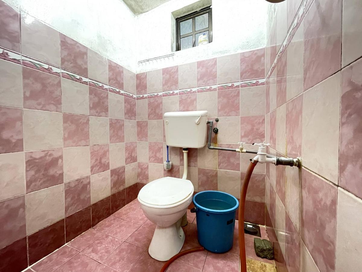 Aiza Homestay Opposite Abang Strawberry Taman Sedia Tanah Rata Buitenkant foto