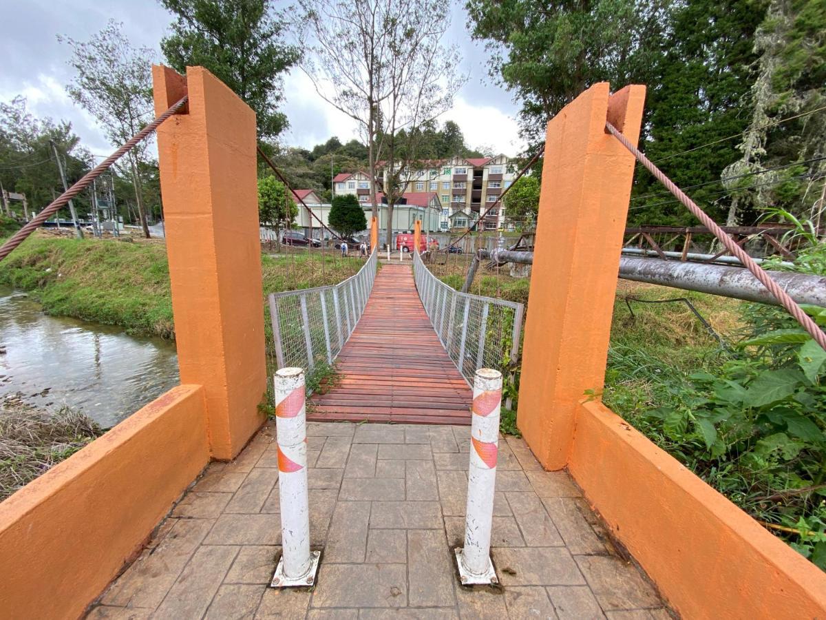 Aiza Homestay Opposite Abang Strawberry Taman Sedia Tanah Rata Buitenkant foto