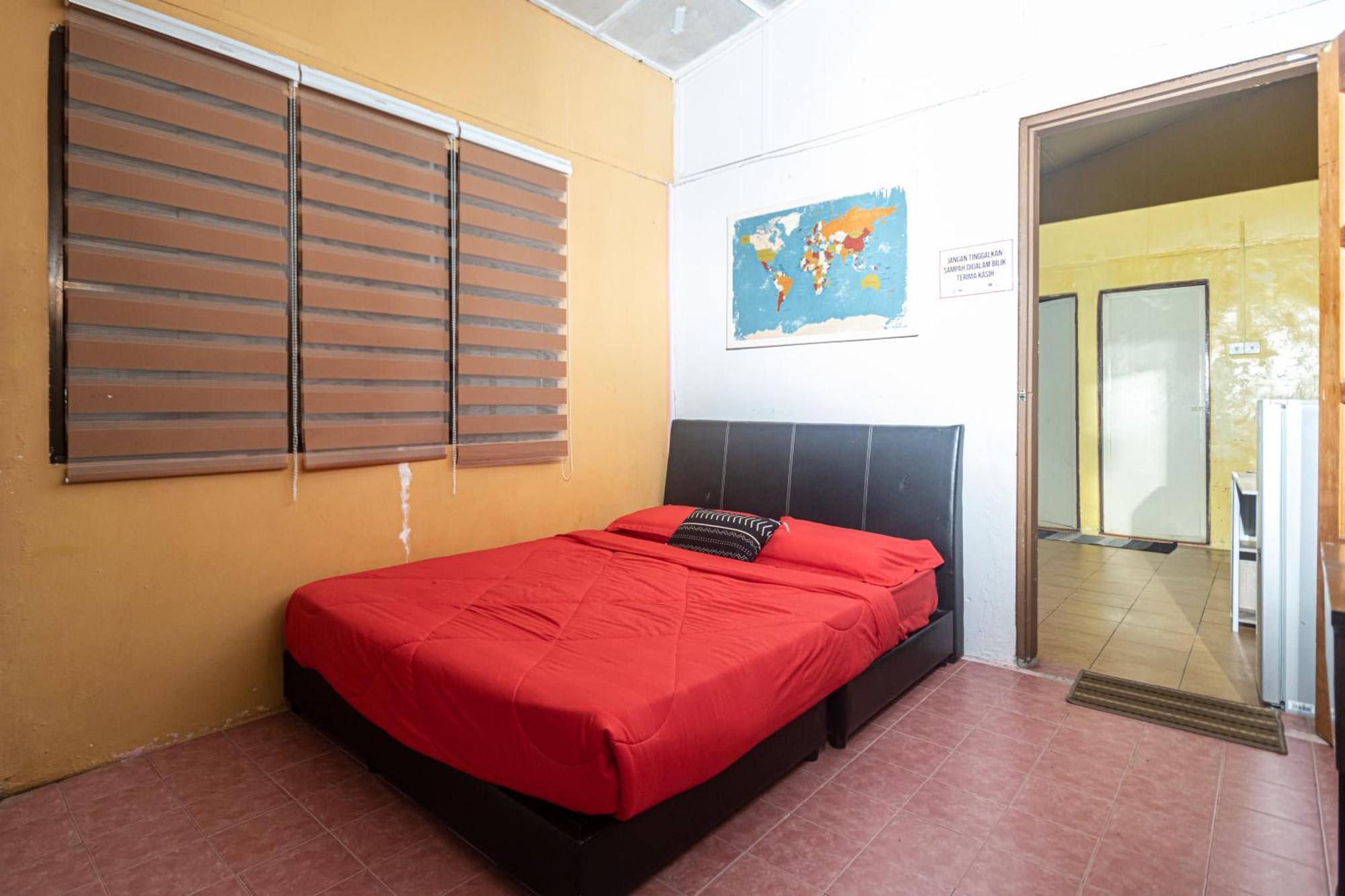 Aiza Homestay Opposite Abang Strawberry Taman Sedia Tanah Rata Buitenkant foto